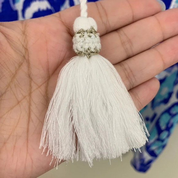 Lilly Pulitzer Top w/ Bell Sleeve & Tassels - Picture 4 of 7